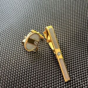 Elegant Dunhill Gold and Silver Tie Clip and Cufflinks Set